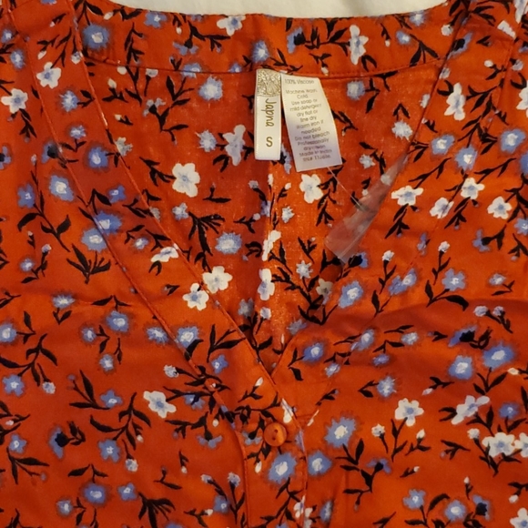 Floral shirt - Picture 2 of 4